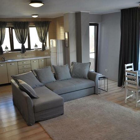 Sleep & Fly Apartment Otopeni Exterior foto